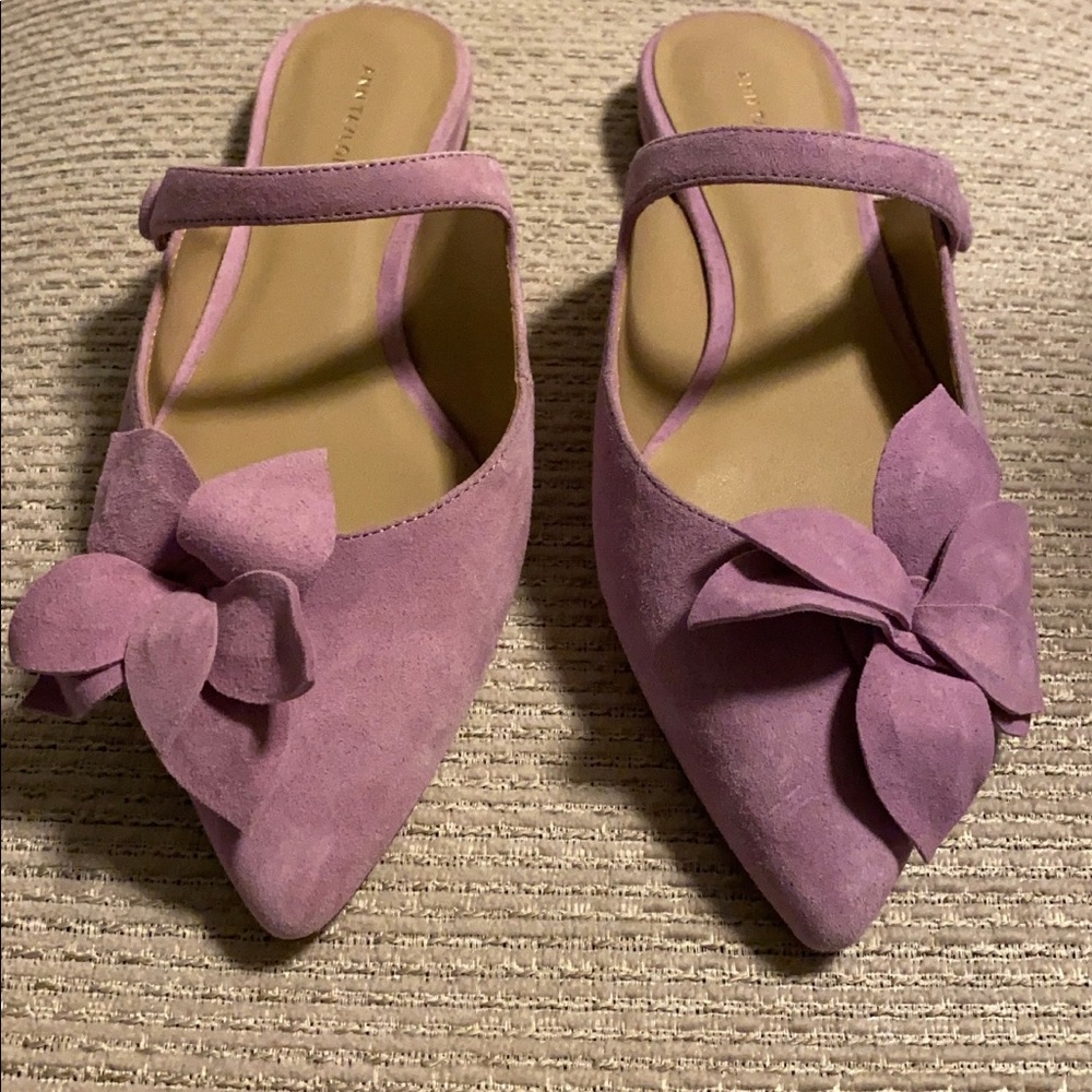 Ann Taylor Amabel flower flat slide